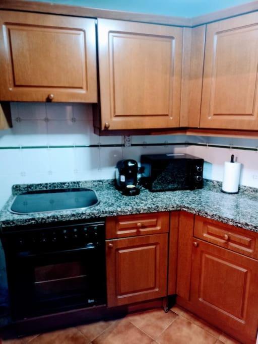 Апартаменты Apartamento Entre Estaciones Овьедо Экстерьер фото